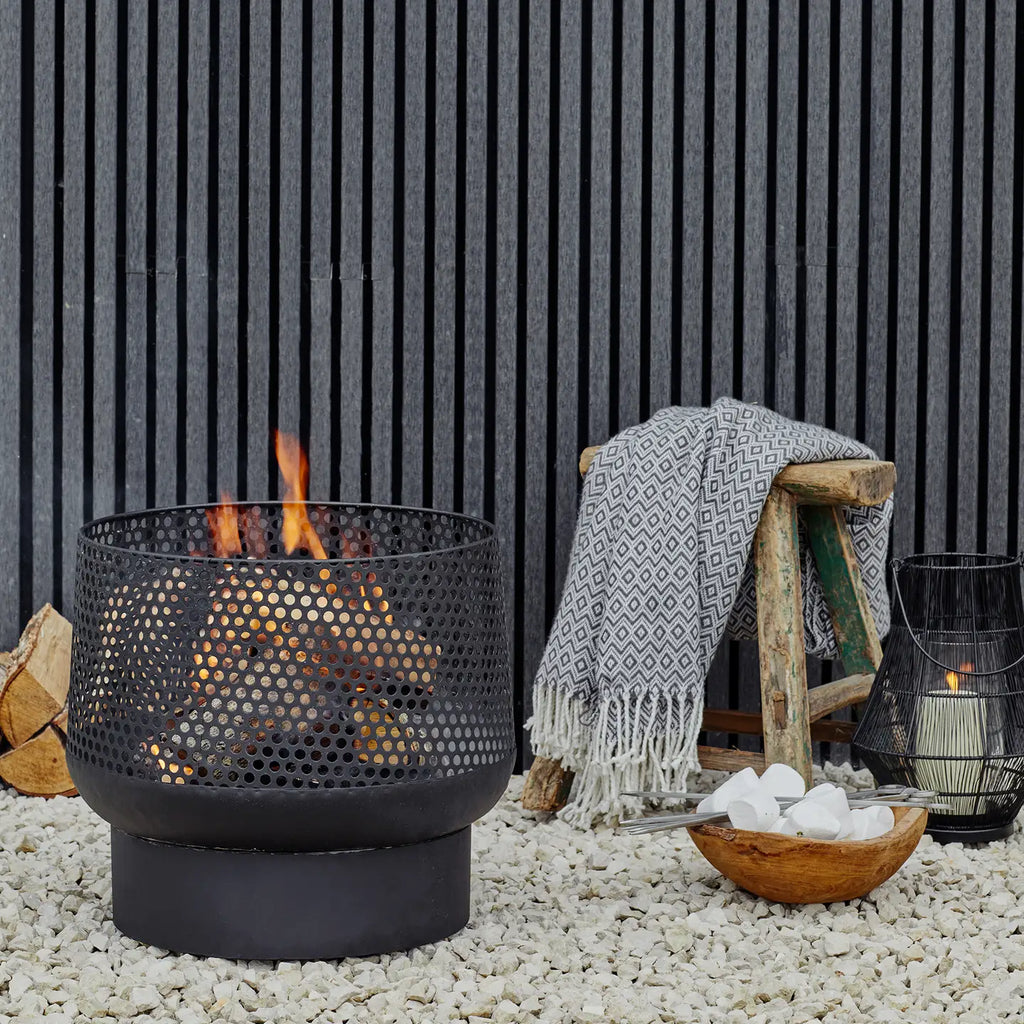 Outdoor Buttermere Metal Basket Fire Pit
