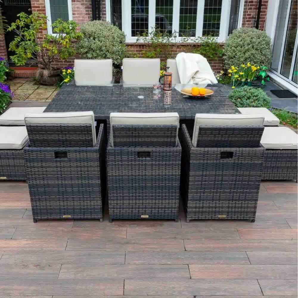 Forrester – 8 Seat Cube Set