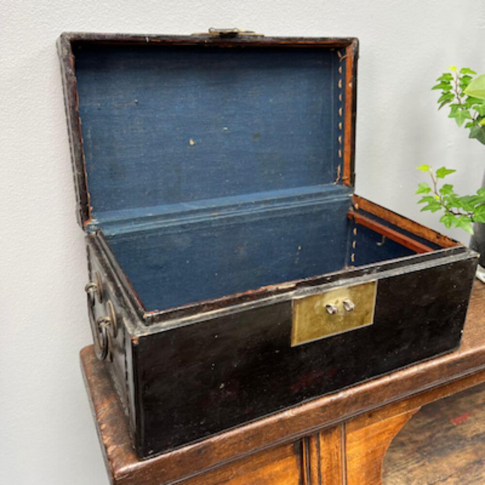Dark Brown Vintage Chinese Hardwood Case